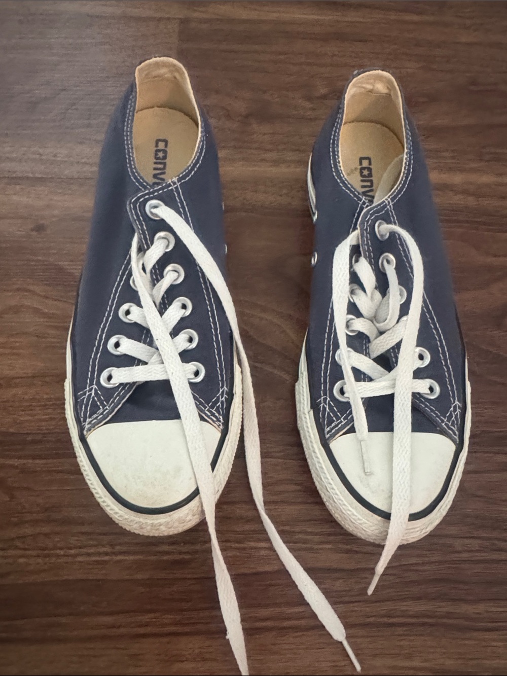 Converse Navy Low Top Sneakers size 7 women’s